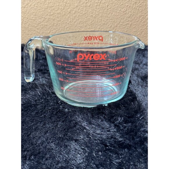 Vintage Pyrex 1-Liter/32-Ounce Glass Measuring Cup With Red Markings - Picture 1 of 8